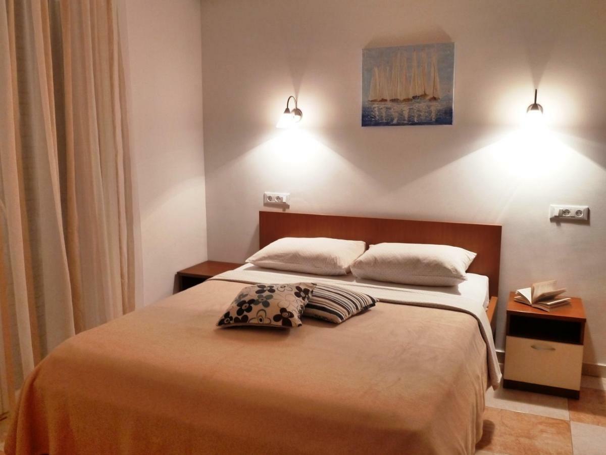 Nice Apartment & Room In Cavtat Exterior foto