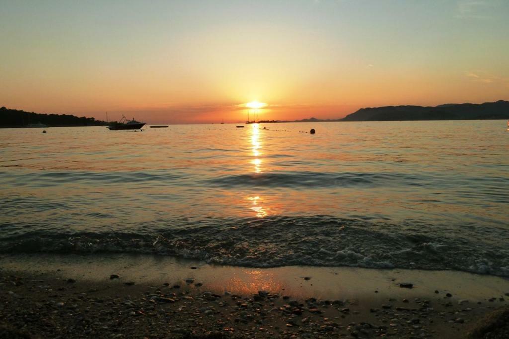 Nice Apartment & Room In Cavtat Exterior foto