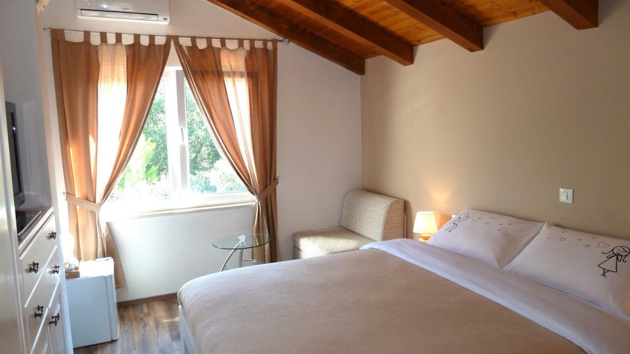 Nice Apartment & Room In Cavtat Exterior foto